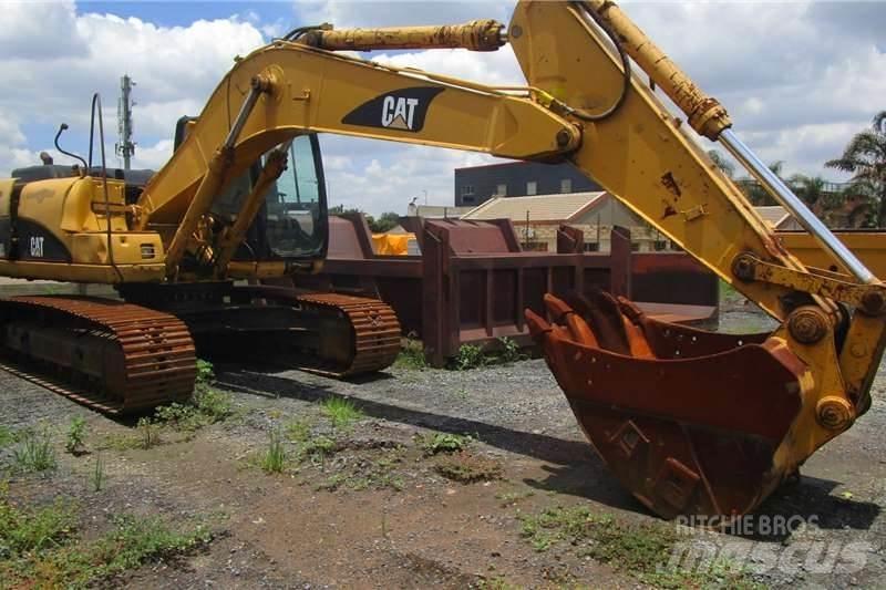 CAT 320C 小型挖土機/掘鑿機<7t(小型挖掘機)