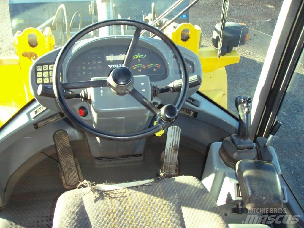 Volvo L 30 輪胎式裝載機