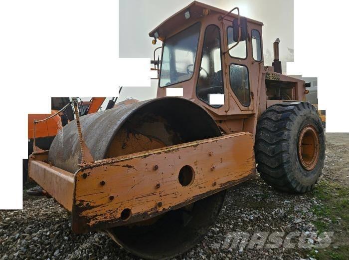CAT CS 533 C 雙輪滾壓機