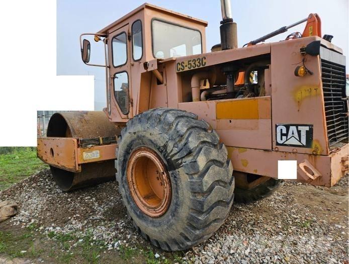 CAT CS 533 C 雙輪滾壓機