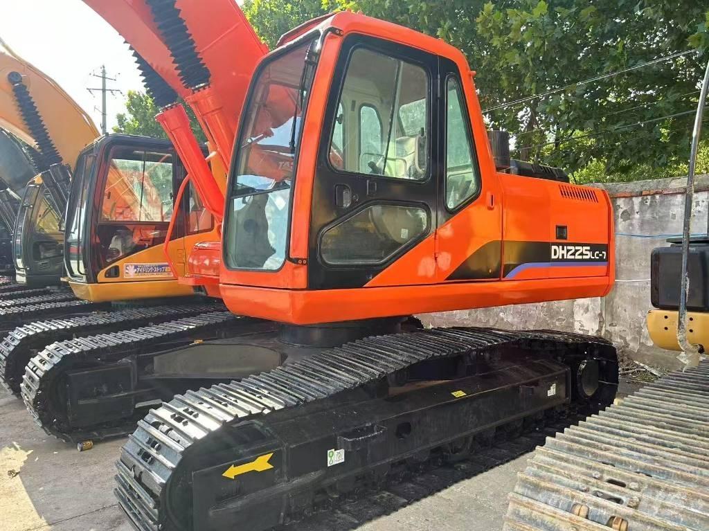 Doosan DH 225 LC-7 履帶式 挖土機/掘鑿機/挖掘機