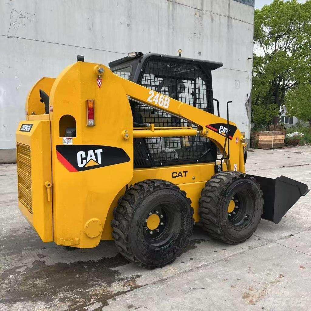 CAT 246 B 小型裝載機