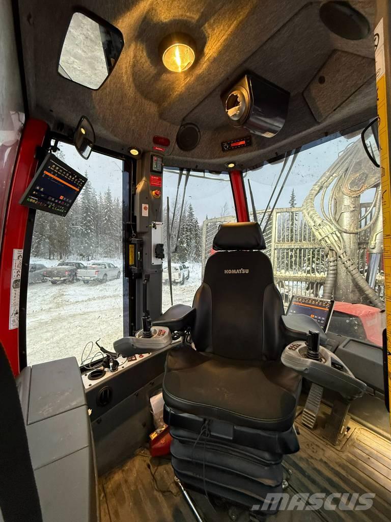 Komatsu 895 集運機