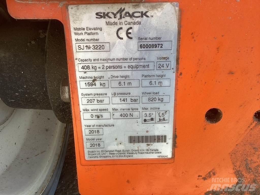 SkyJack SJIII3220 剪式升降機