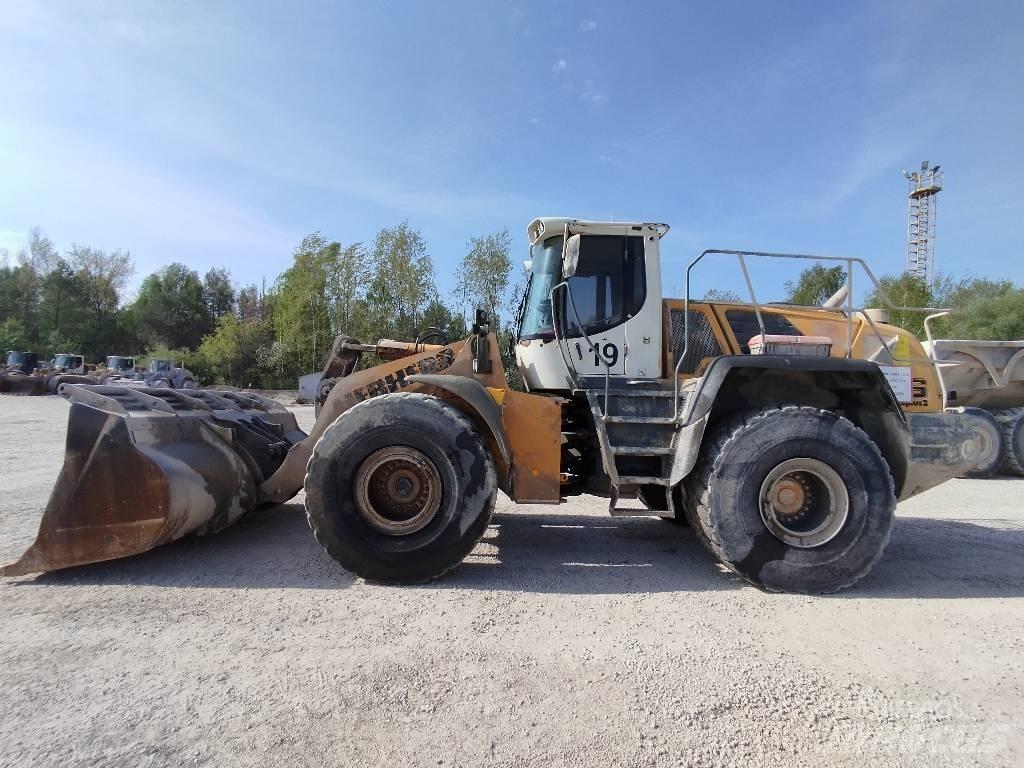 Liebherr L 576 輪胎式裝載機