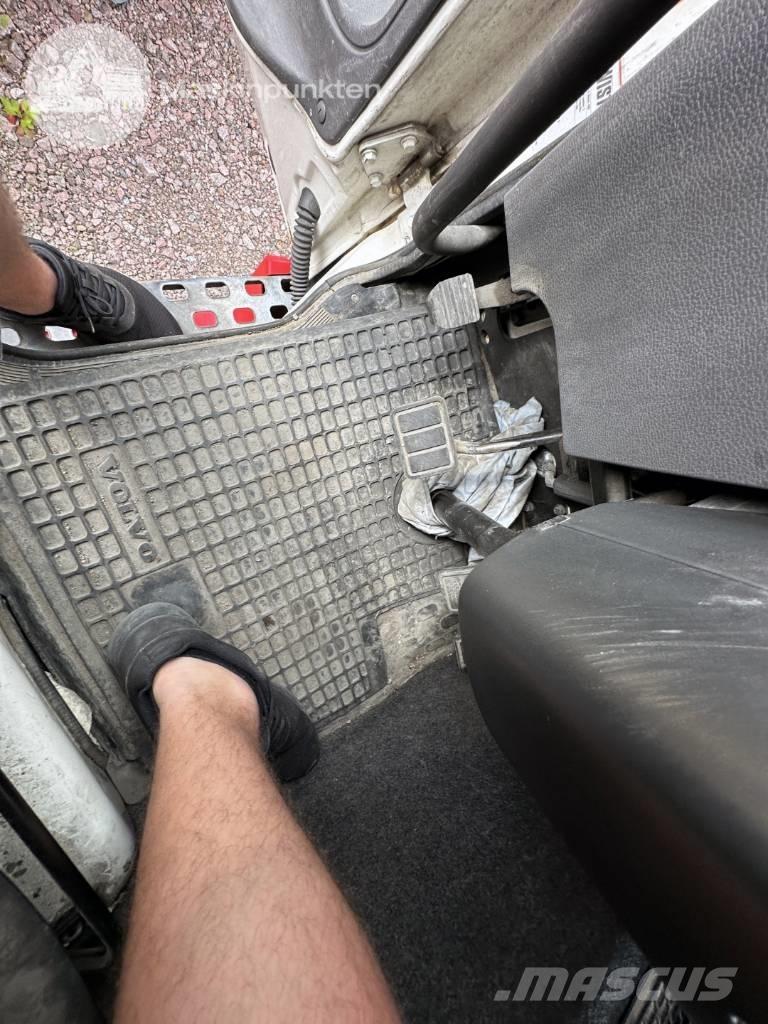 Volvo FL 6 貨箱式卡車