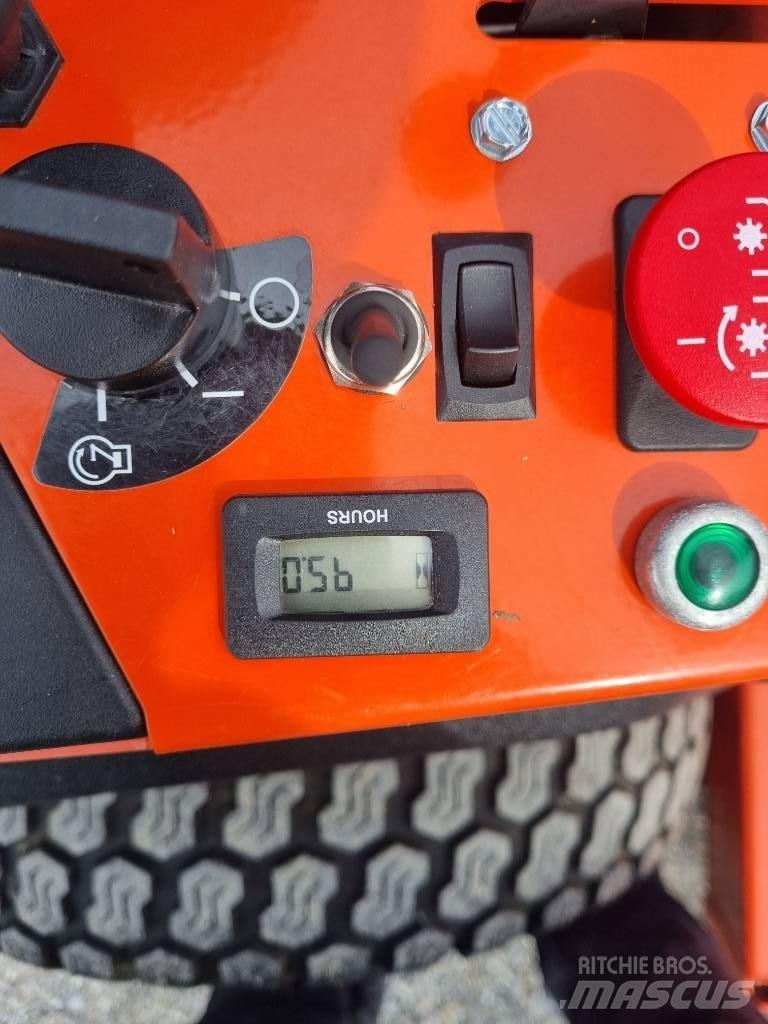 Ariens ZENITH 零迴轉割草機