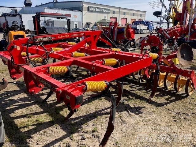 Väderstad CS350 中耕管理機