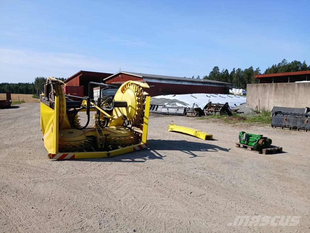 John Deere 460 Plus 自走式飼料採集機