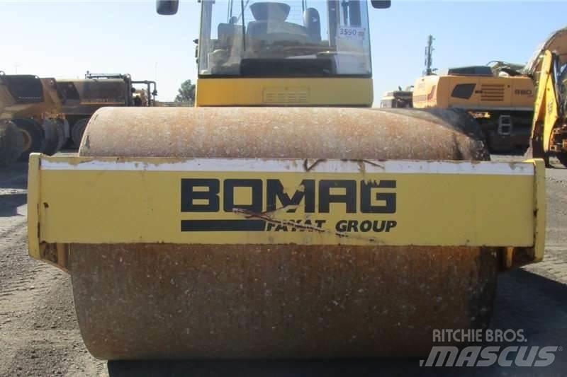 Bomag B213DH-4 複合式滾壓機