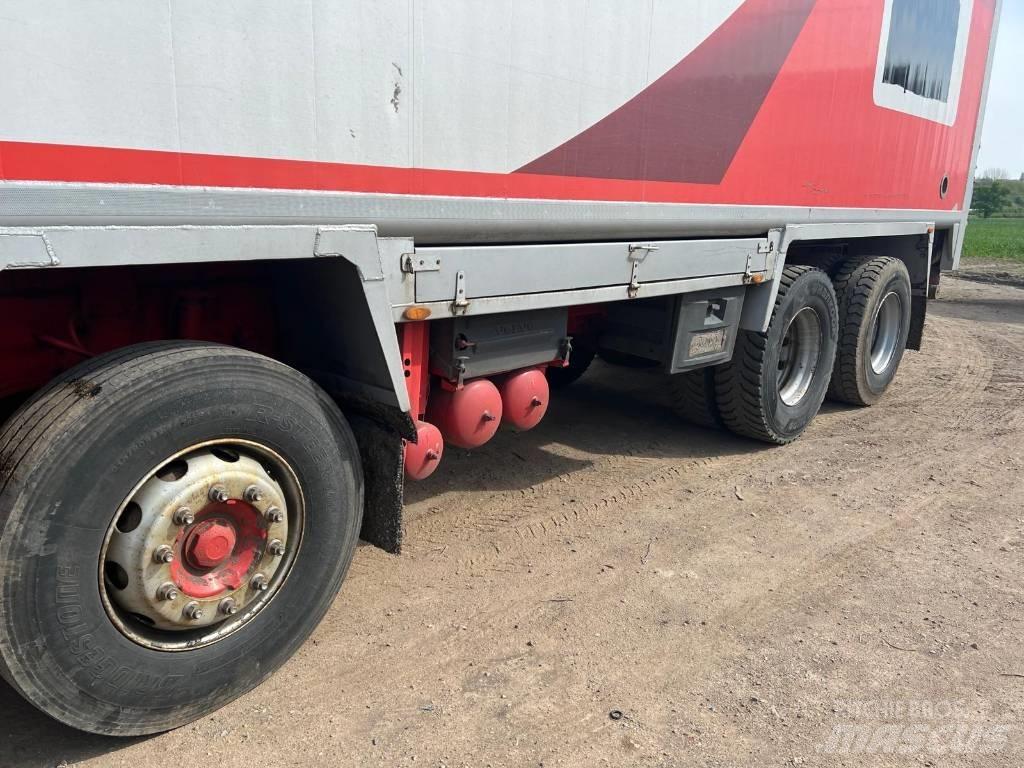 Volvo FM 傾卸式卡車