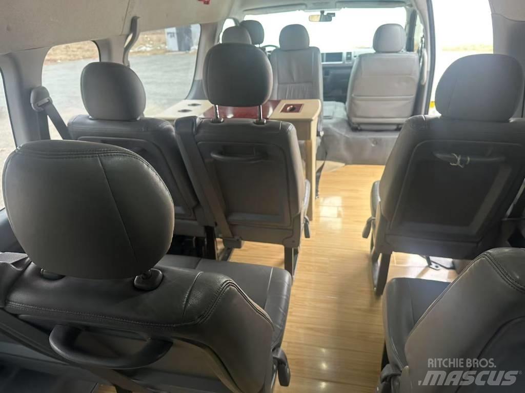 Toyota Coaster 公路客運汽車