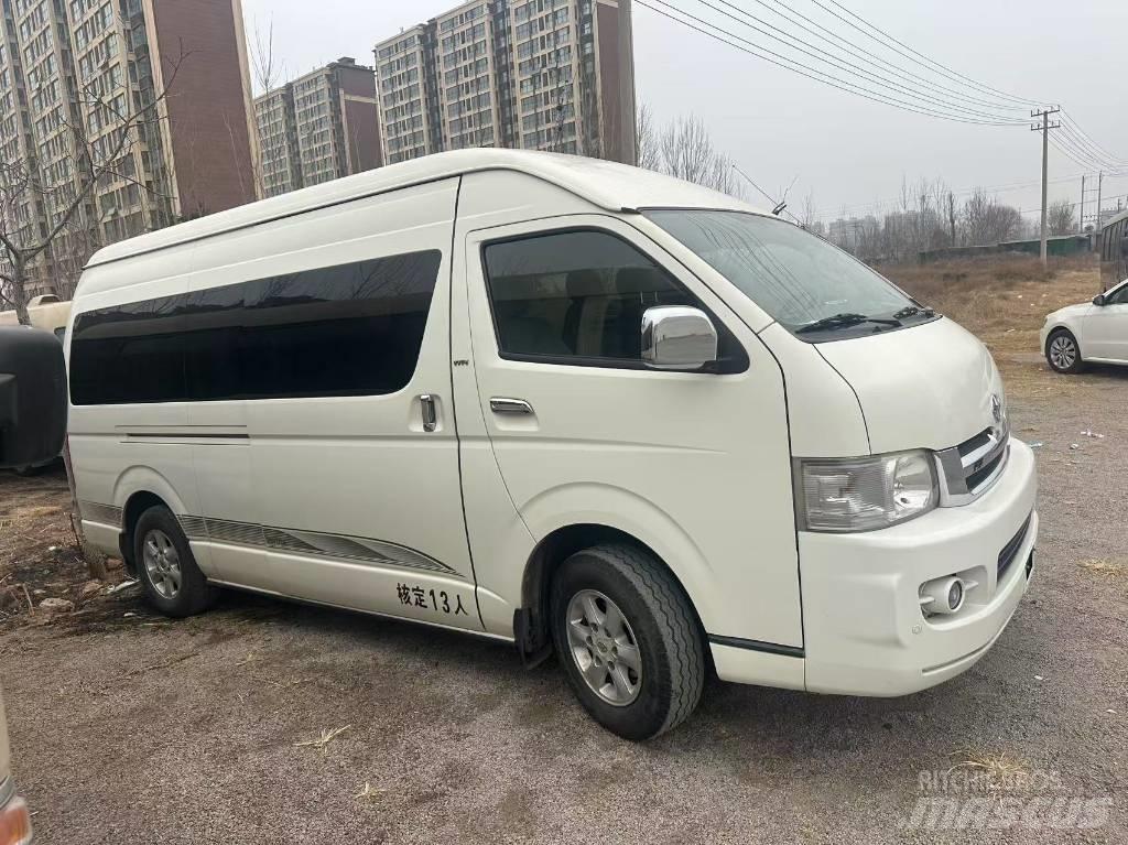 Toyota Coaster 公路客運汽車