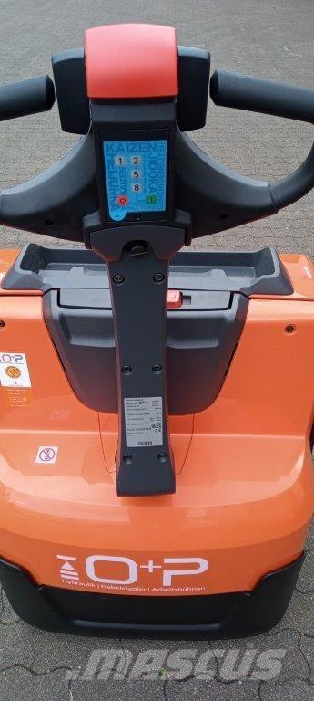 Toyota LWE 200 行走控制式堆積機