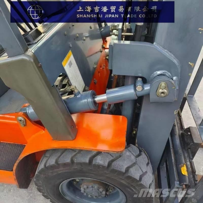Heli H2000-25 柴油卡車