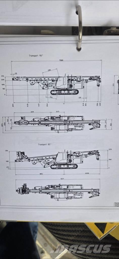 Liebherr LB16 打樁機