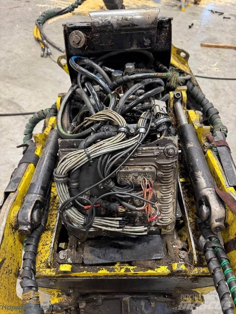 John Deere H415 收穫機頭