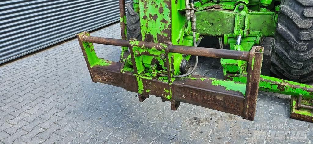 Merlo P40.14 伸縮臂操作車