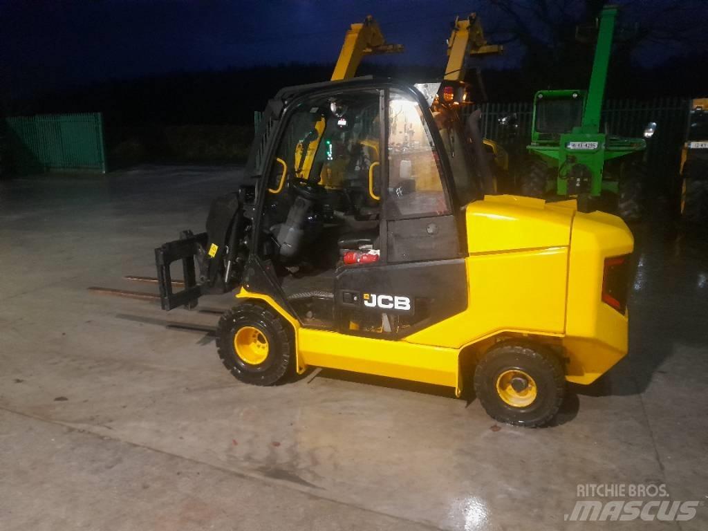 JCB TLT 35 柴油卡車