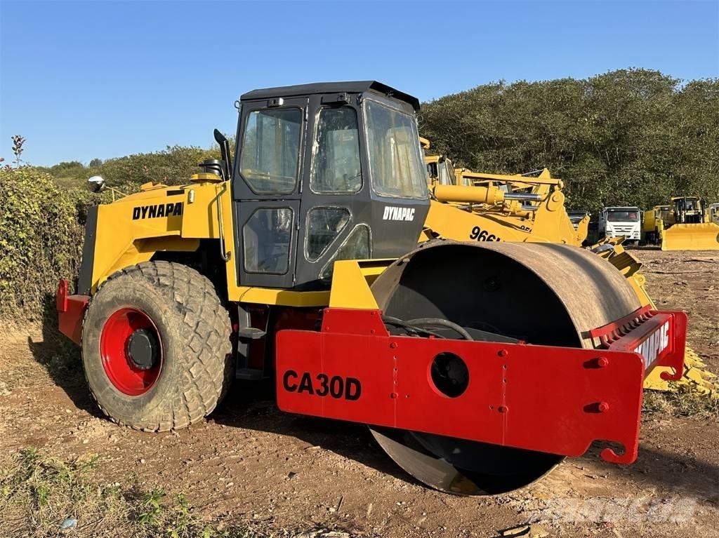 Dynapac CA 30 D 單輪滾壓機