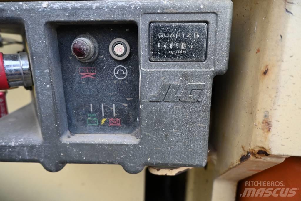 JLG 2030 ES 剪式升降機