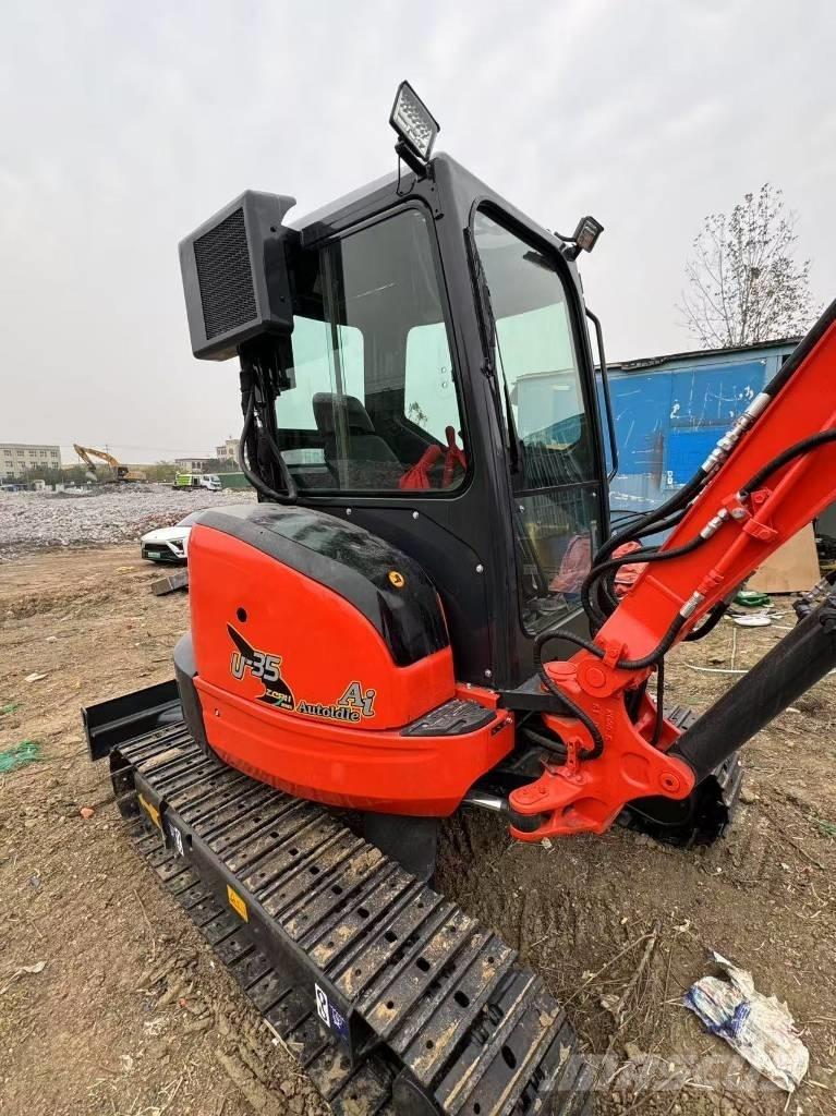 Kubota U 35 小型挖土機/掘鑿機<7t(小型挖掘機)