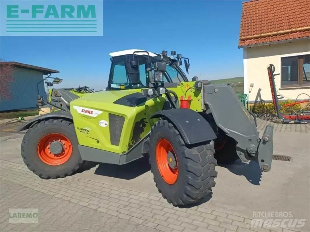 CLAAS scorpion 746 農業用伸縮臂裝載機