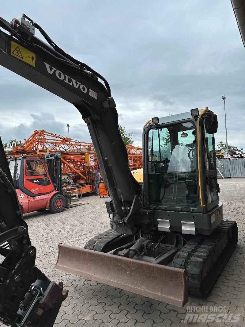 Volvo ECR 58D 小型挖土機/掘鑿機<7t(小型挖掘機)