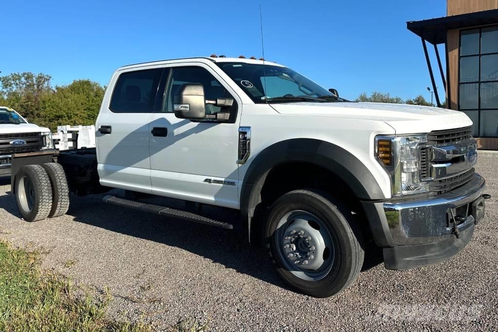 Ford F 550 XLT SD 商用底盤車