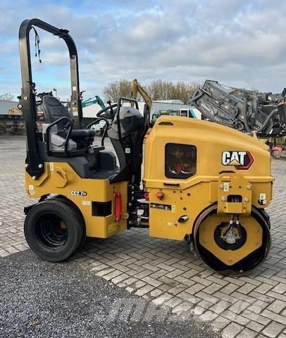 CAT CC 2.7 GC 土壤壓實機