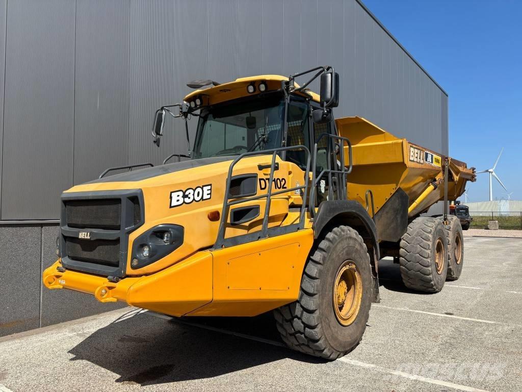 Bell B 30 E 鉸接式起吊車