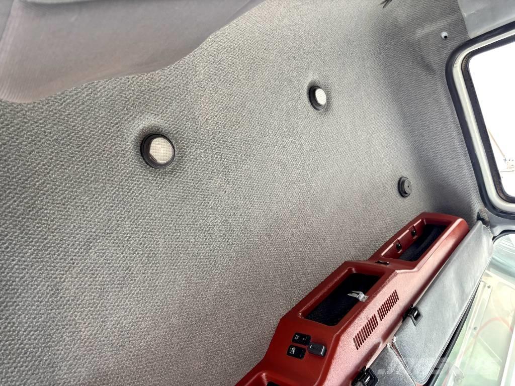 Mack CHU 613 救援車