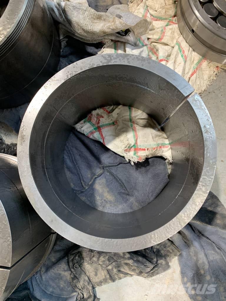  SKF AOH 24156/245 軸