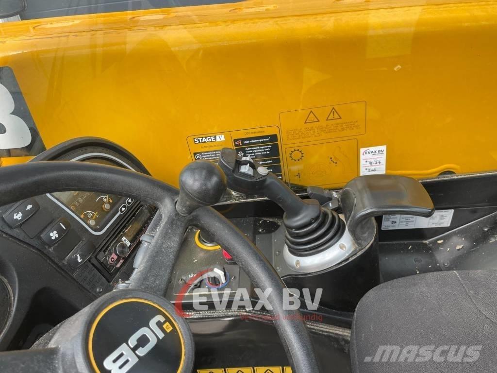 JCB 525-60 AgriPlus 農業用伸縮臂裝載機