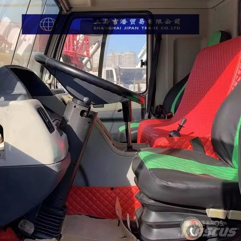 Zoomlion QY 30 V 全路面起重機/吊車