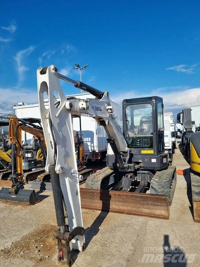 Bobcat E55 小型挖土機/掘鑿機<7t(小型挖掘機)