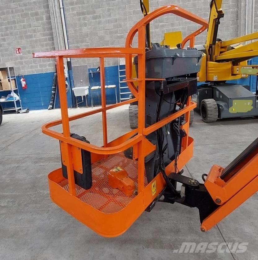 JLG E 450 AJ 曲臂高空作業車