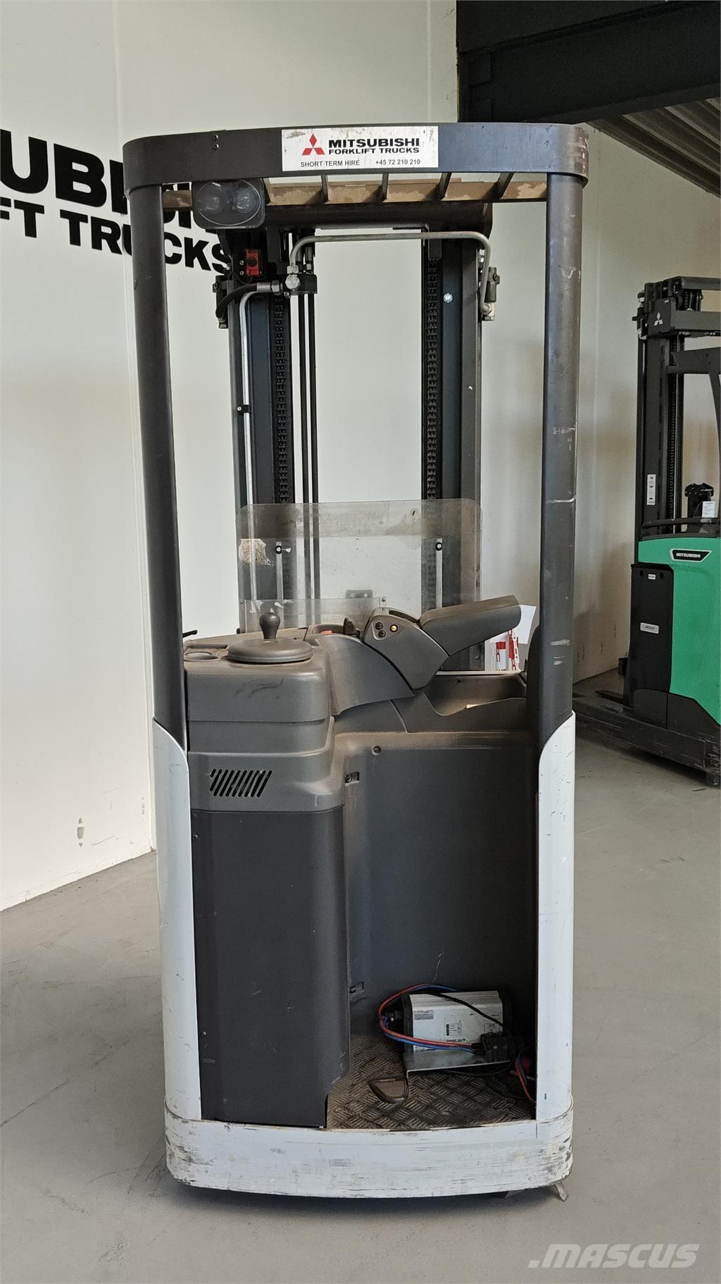 Atlet AJN160 自走式堆積機