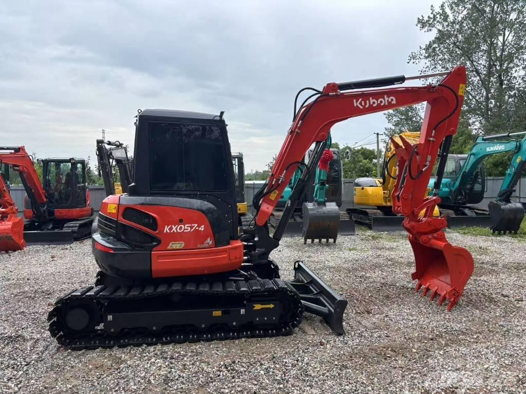 Kubota KX 057 小型挖土機/掘鑿機<7t(小型挖掘機)