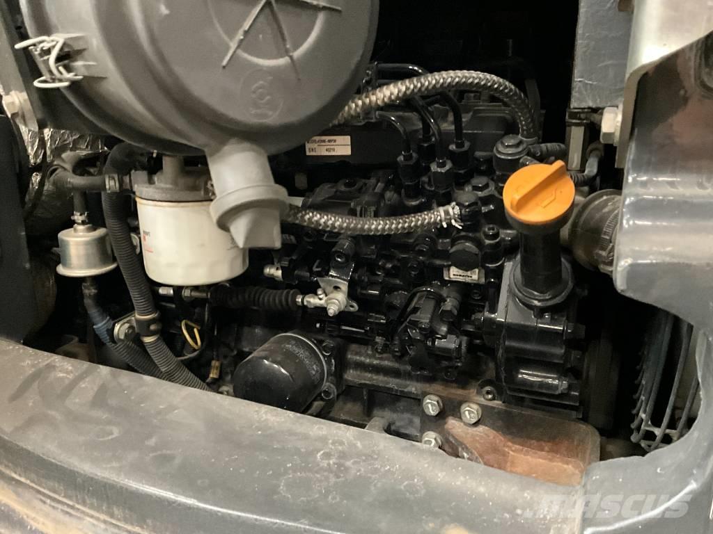 Komatsu PC 55 MR-3 小型挖土機/掘鑿機<7t(小型挖掘機)