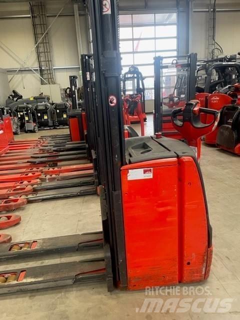Linde L16 行走控制式堆積機
