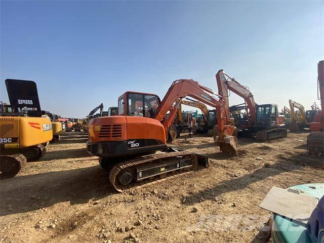 Doosan DX80 中型挖土機/掘鑿機/挖掘機 7t-12t