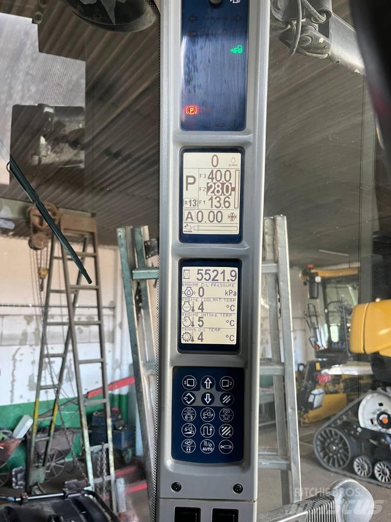 New Holland T 8.420 曳引機