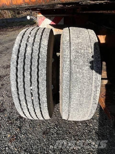 Fliegl DTS 240 低架裝載車