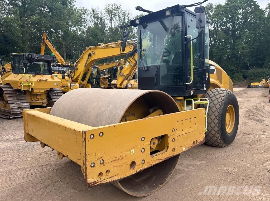 CAT CS 64 B 單輪滾壓機
