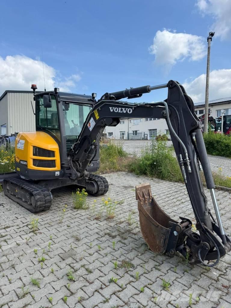 Volvo ECR35D 小型挖土機/掘鑿機<7t(小型挖掘機)