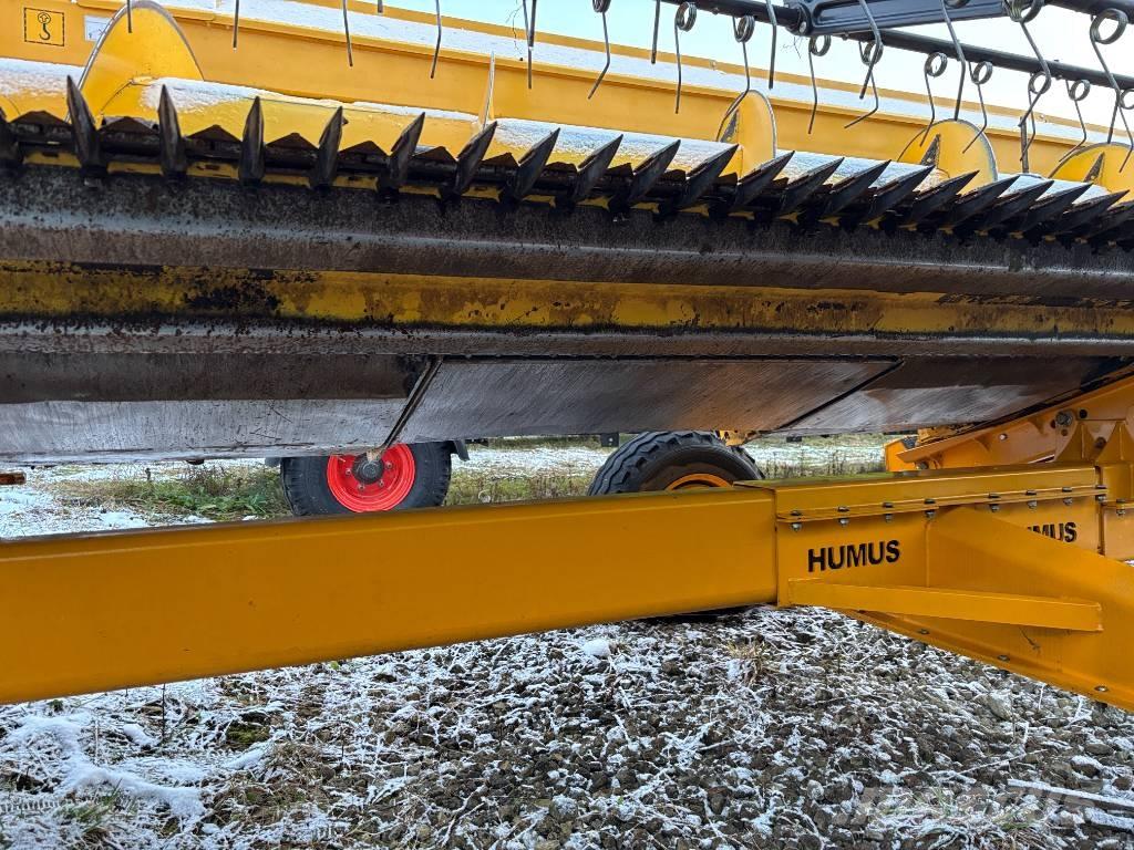 New Holland CX 8.90 聯合收穫機