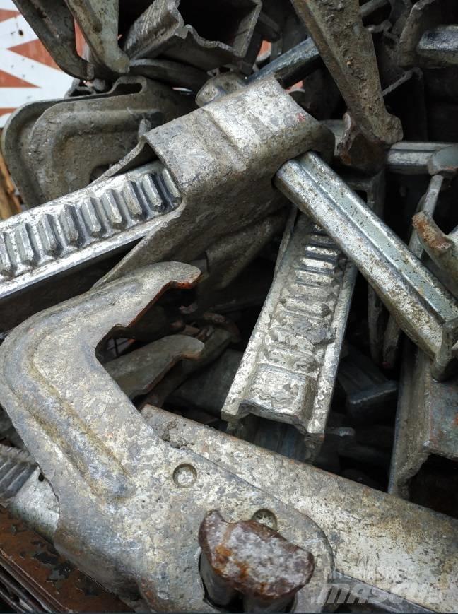Peri BFD Clamps (Used) 樣板