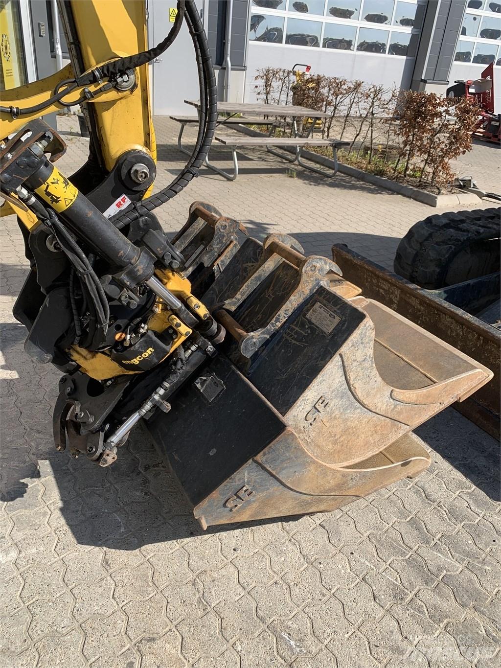 Yanmar SV 60 B 小型挖土機/掘鑿機<7t(小型挖掘機)
