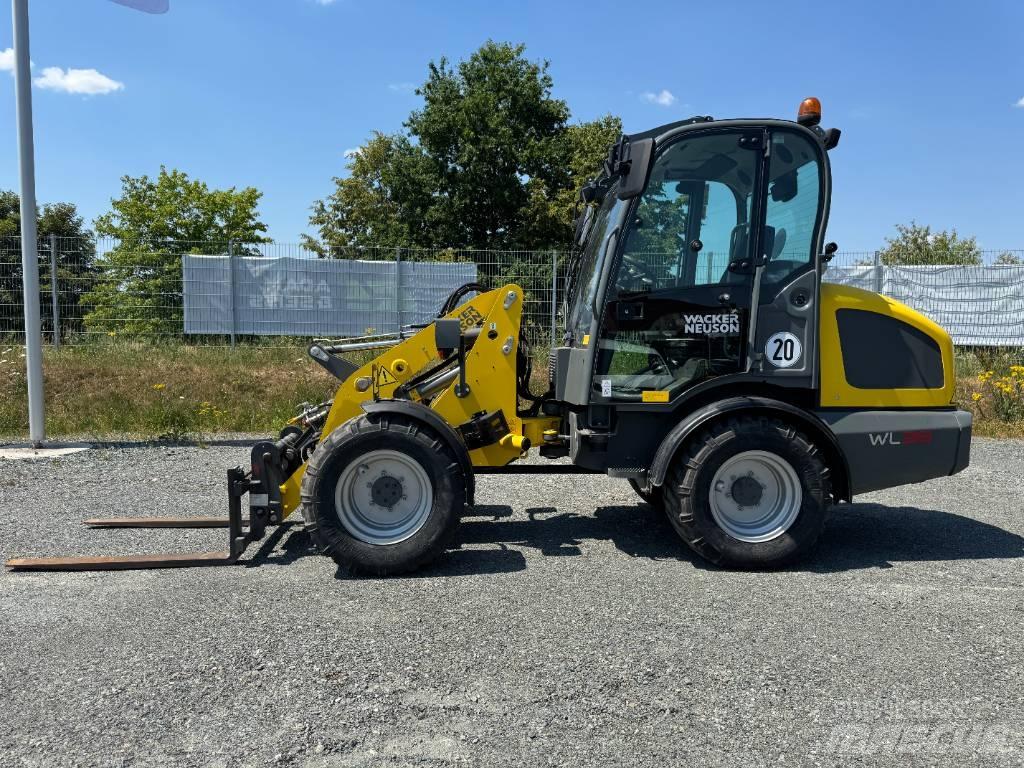Wacker Neuson WL38 輪胎式裝載機